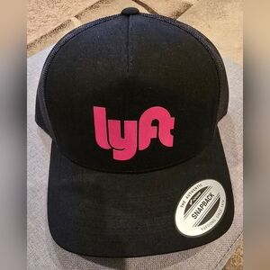 Black and Pink Snapback Yupoonng Hat with Mesh Back NEW